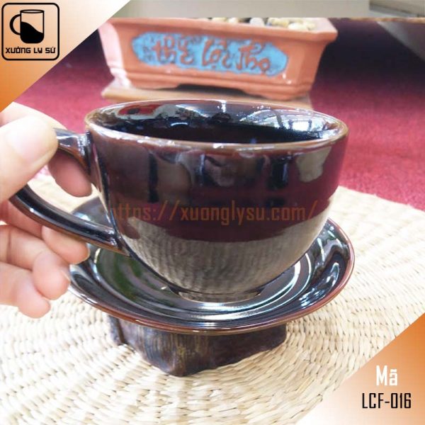 Ly cà phê Cappuccino men nâu hỏa biến quai tim