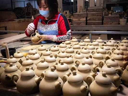 XƯởng sản xuất ấm chén