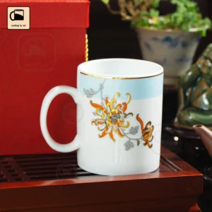 Ly Sứ Dáng Trụ Hoa Cúc Vẽ Vàng