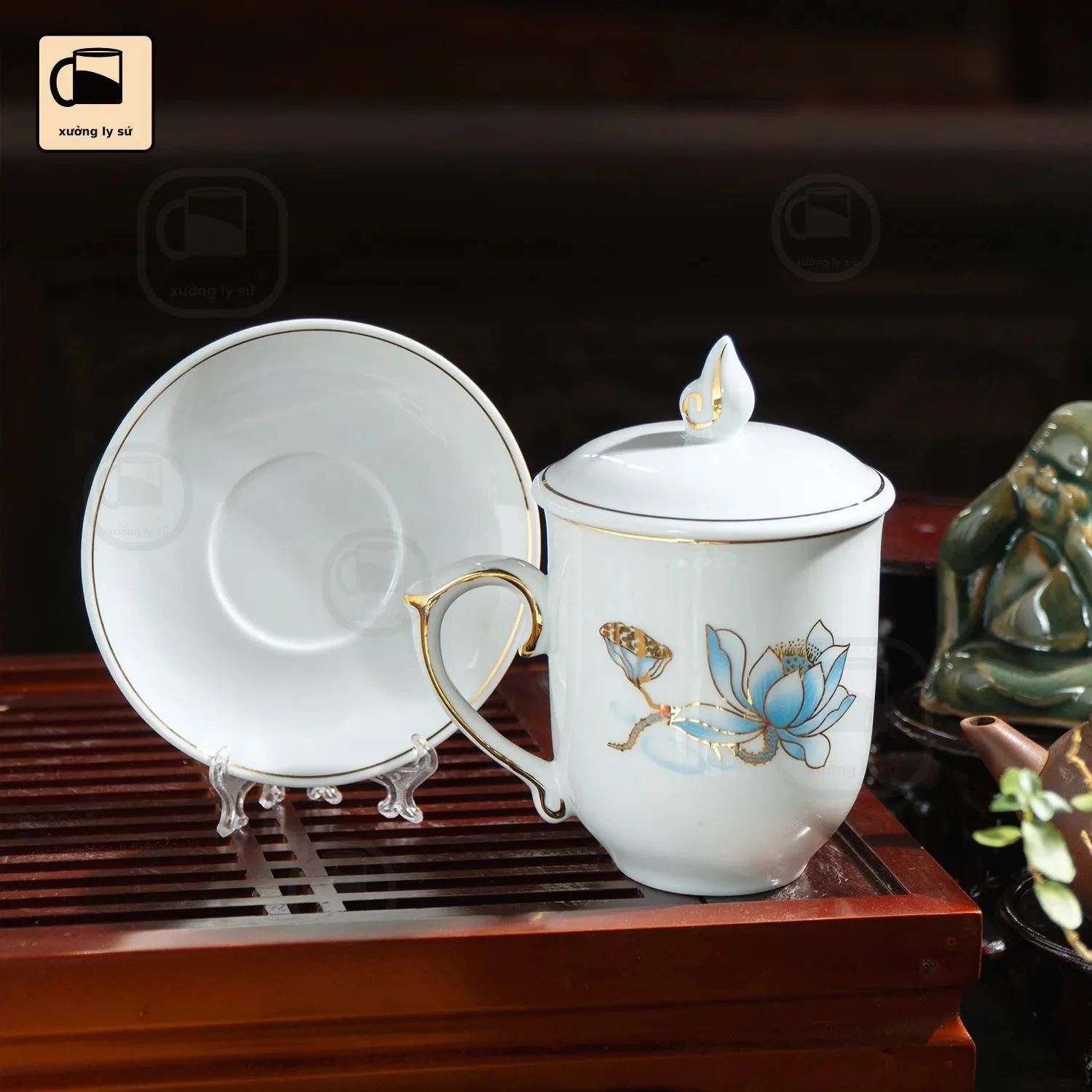 Ly Sứ Nắp Lửa Sen Nước Kẻ Chỉ Vàng
